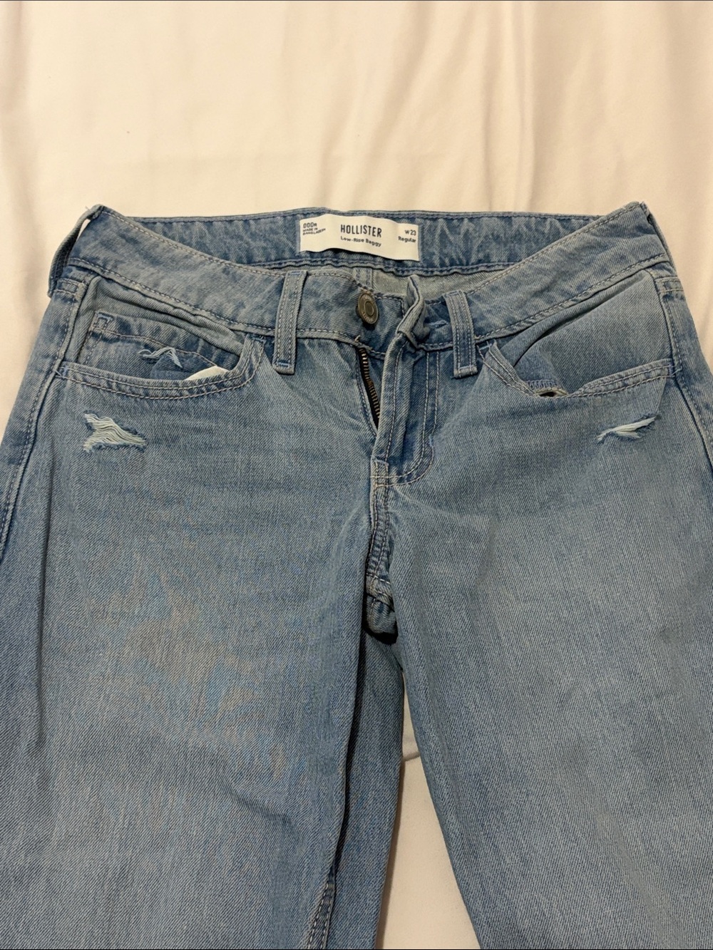 Hollister Women's Light Blue Boyfriend Jeans - Distressed Front